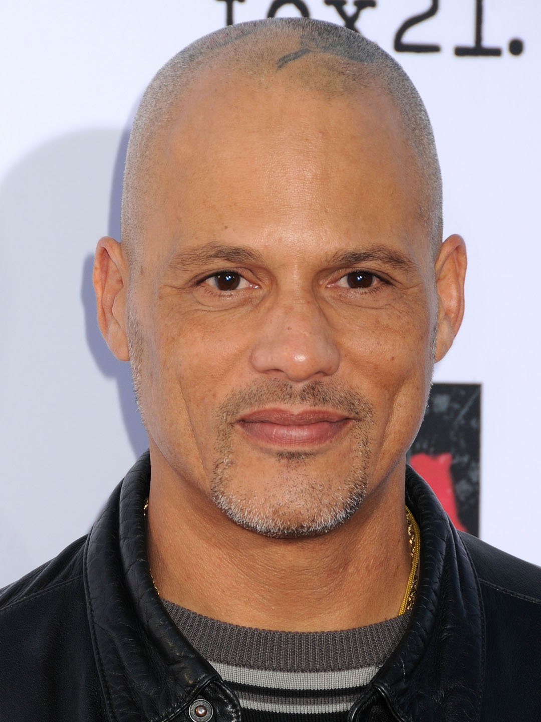 How tall is David Labrava?